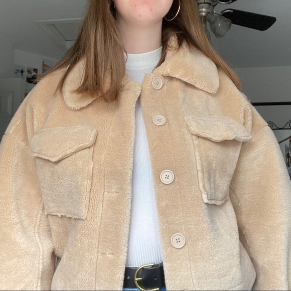 American Eagle Sherpa Coat - Picture 2 of 2
